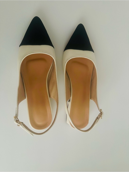 Shoes - ✨Women’s Ivory Black Pointed Toe Slingback Low Block Heel Pumps EU 37 New Chic!